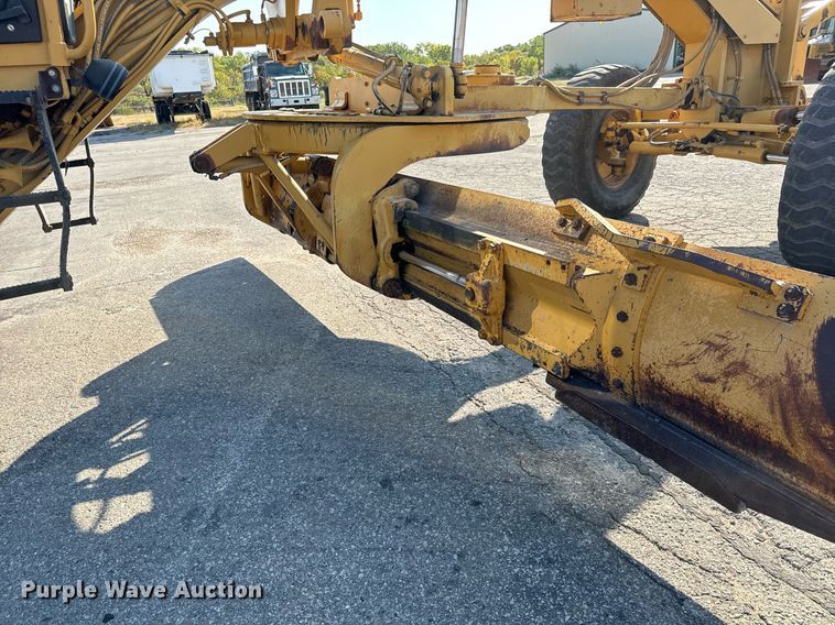 image for item MS9813 2003 Caterpillar 140H VHP Plus motor grader