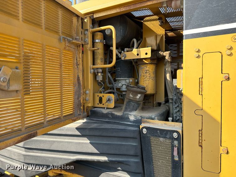 image for item MS9813 2003 Caterpillar 140H VHP Plus motor grader