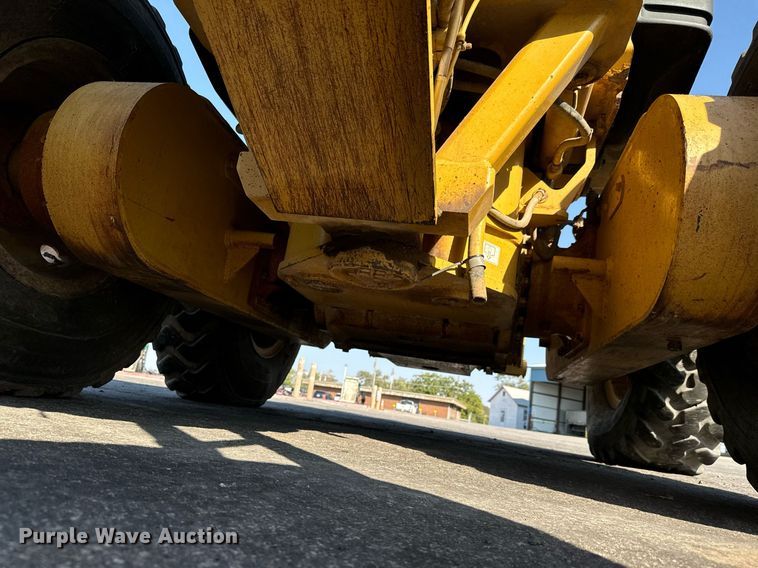 image for item MS9813 2003 Caterpillar 140H VHP Plus motor grader