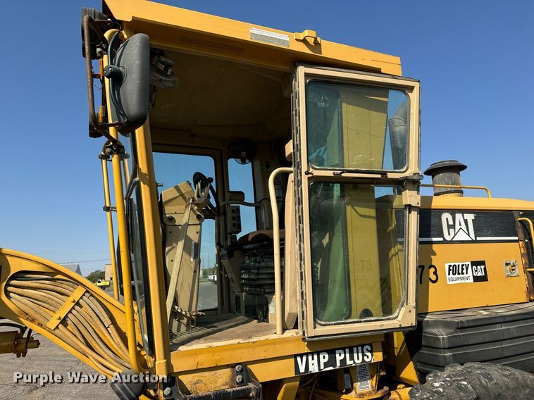 image for item MS9813 2003 Caterpillar 140H VHP Plus motor grader
