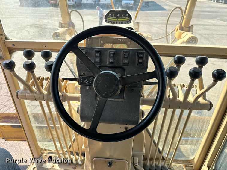 image for item MS9813 2003 Caterpillar 140H VHP Plus motor grader