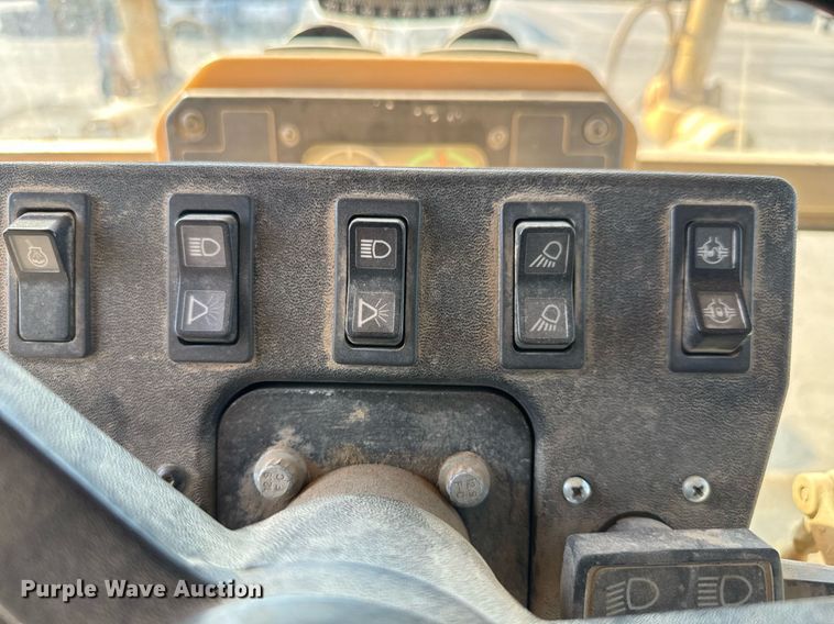 image for item MS9813 2003 Caterpillar 140H VHP Plus motor grader