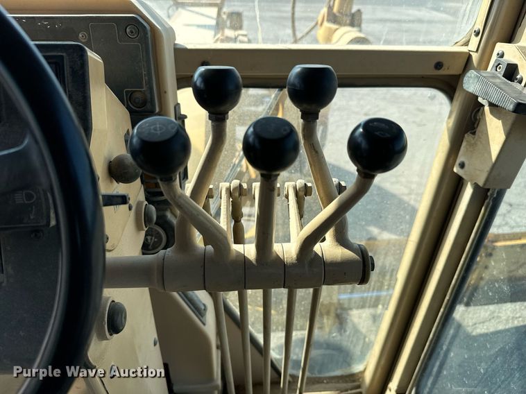 image for item MS9813 2003 Caterpillar 140H VHP Plus motor grader