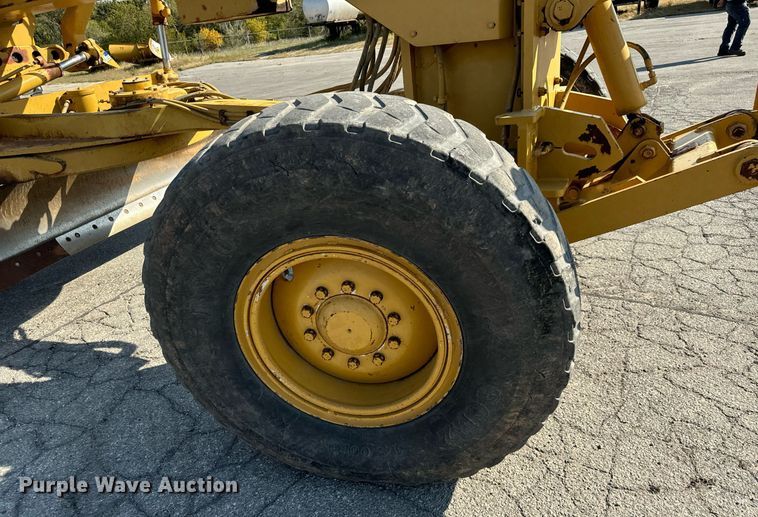 image for item MS9813 2003 Caterpillar 140H VHP Plus motor grader