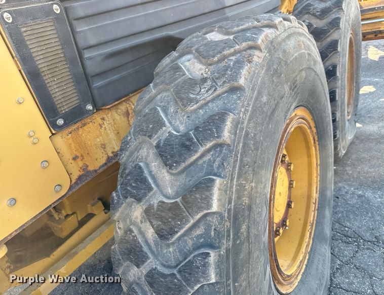 image for item MS9813 2003 Caterpillar 140H VHP Plus motor grader