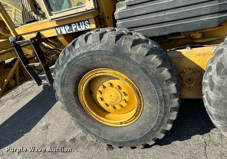 image for item MS9813 2003 Caterpillar 140H VHP Plus motor grader