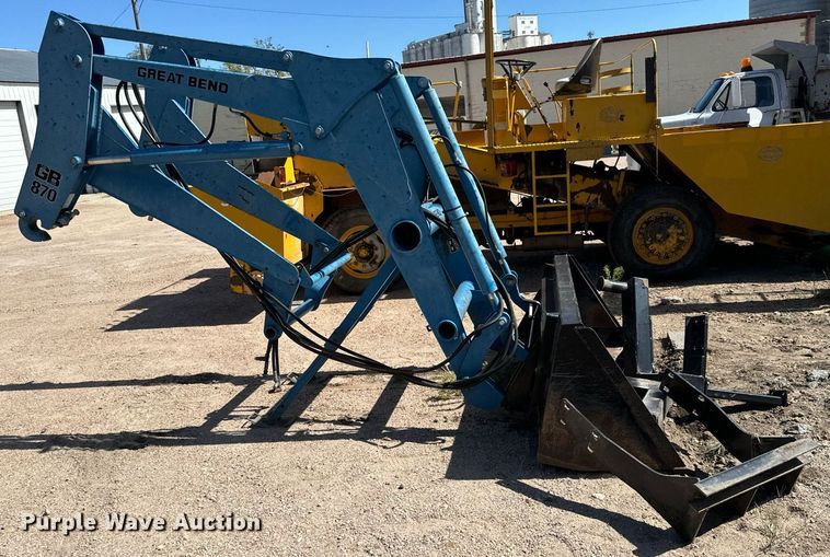 image for item MV9232 Great Bend  870 loader