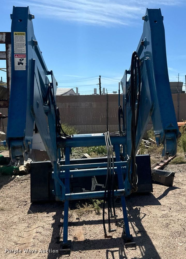 image for item MV9232 Great Bend  870 loader