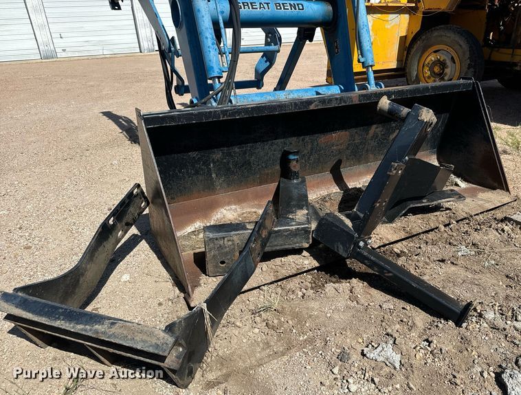 image for item MV9232 Great Bend  870 loader