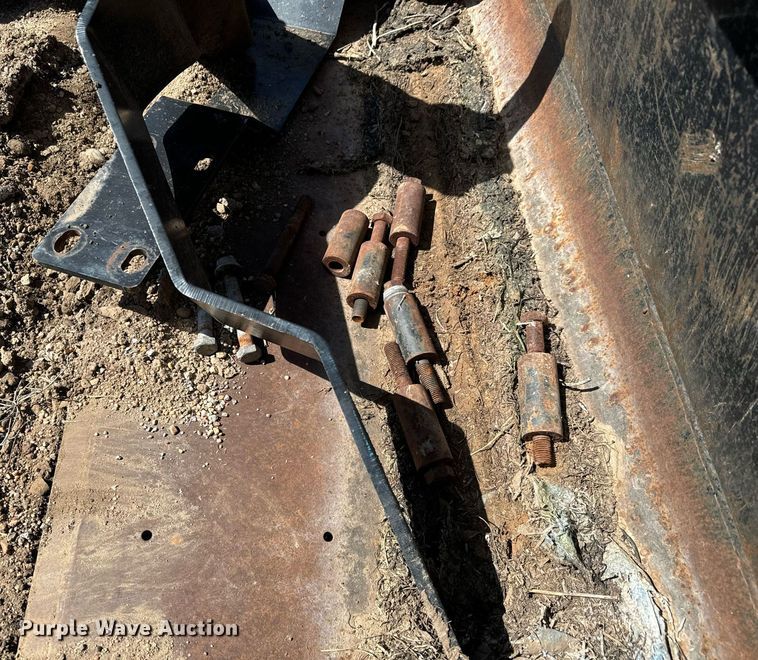 image for item MV9232 Great Bend  870 loader