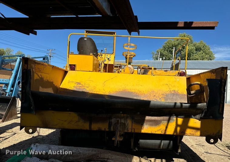 image for item MV9233 Koehring SPK-H chip spreader