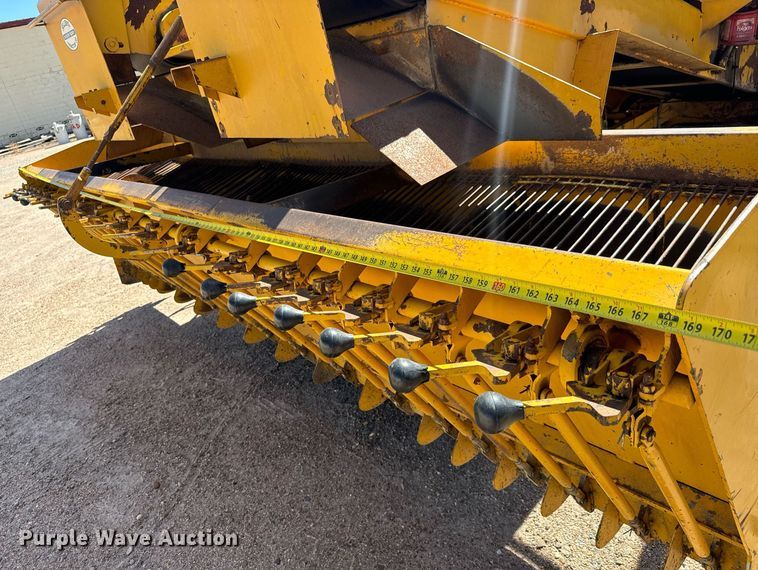 image for item MV9233 Koehring SPK-H chip spreader