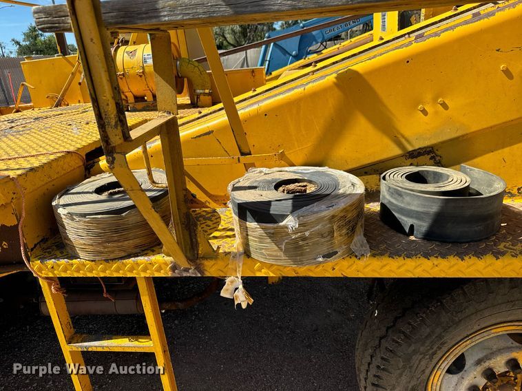 image for item MV9233 Koehring SPK-H chip spreader