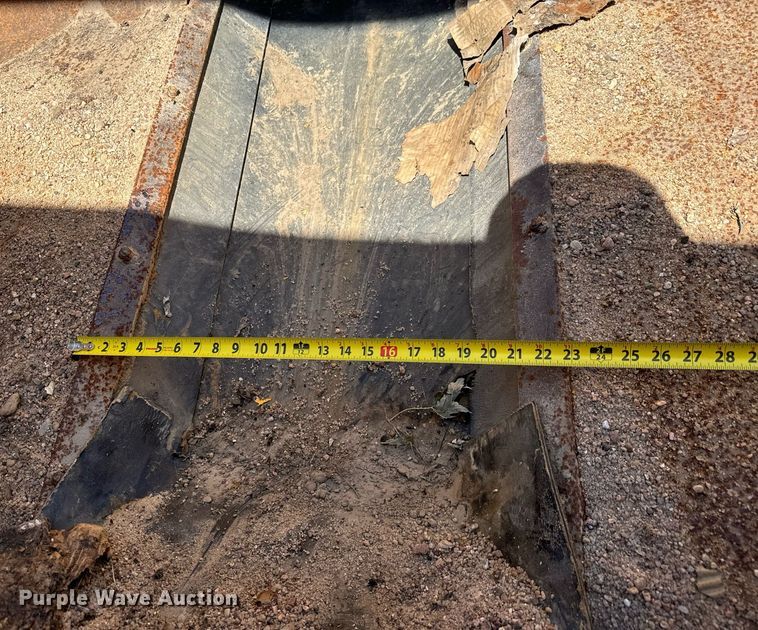 image for item MV9233 Koehring SPK-H chip spreader