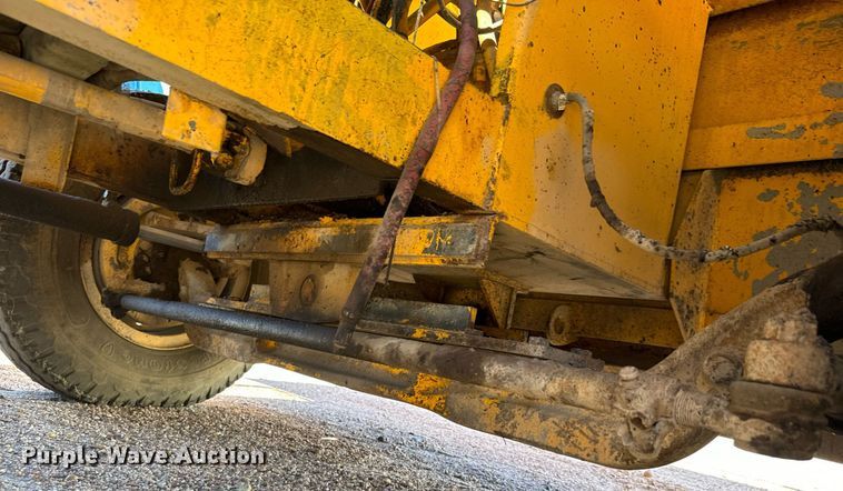 image for item MV9233 Koehring SPK-H chip spreader