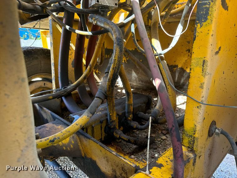 image for item MV9233 Koehring SPK-H chip spreader