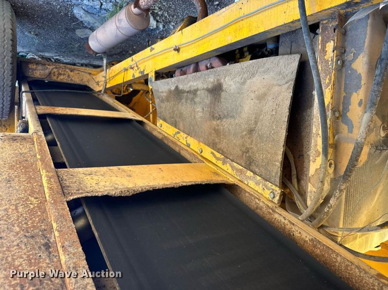 image for item MV9233 Koehring SPK-H chip spreader