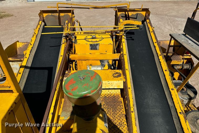 image for item MV9233 Koehring SPK-H chip spreader