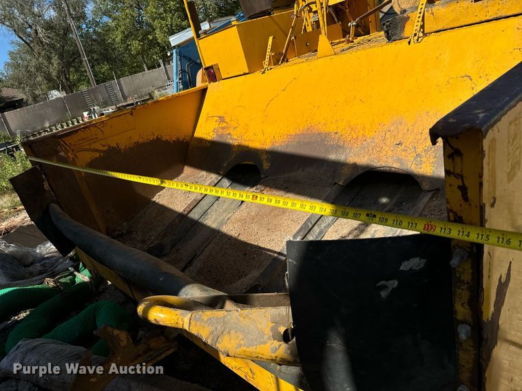 image for item MV9233 Koehring SPK-H chip spreader