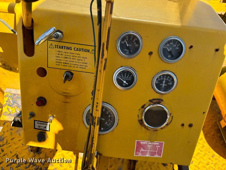 image for item MV9233 Koehring SPK-H chip spreader