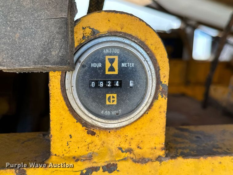 image for item MV9233 Koehring SPK-H chip spreader