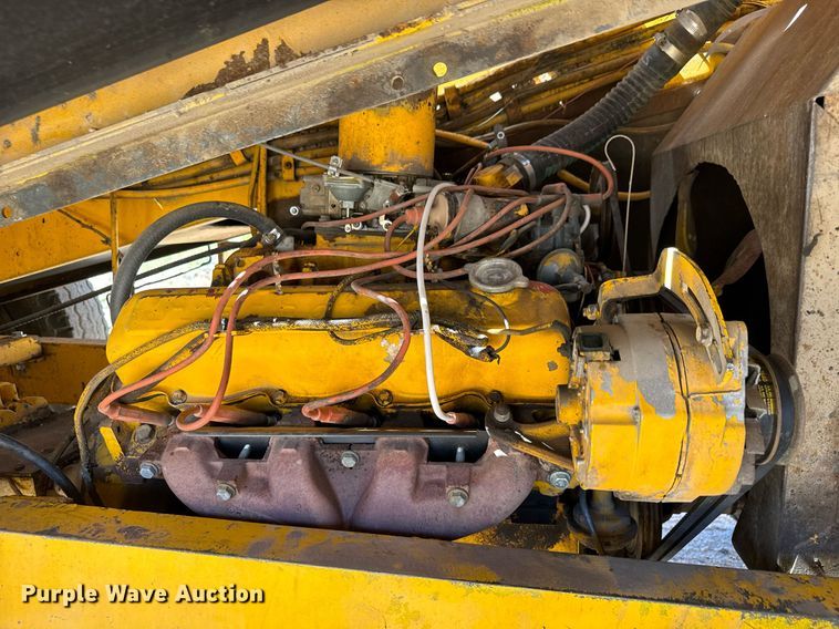 image for item MV9233 Koehring SPK-H chip spreader