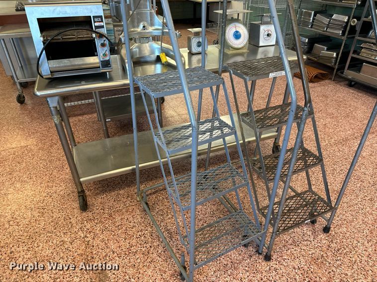 image for item MV9274 Restaurant equipment 