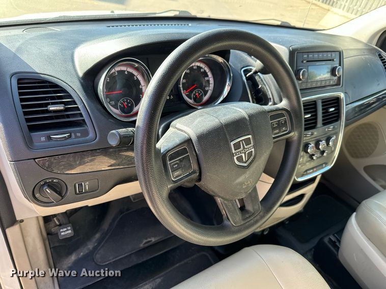 image for item MV9280 2015 Dodge Grand Caravan handicap accessible van