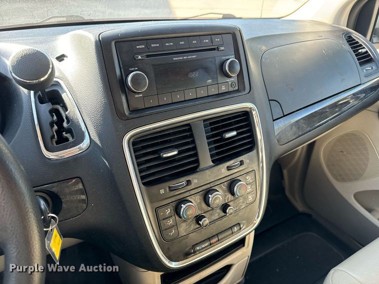 image for item MV9280 2015 Dodge Grand Caravan handicap accessible van