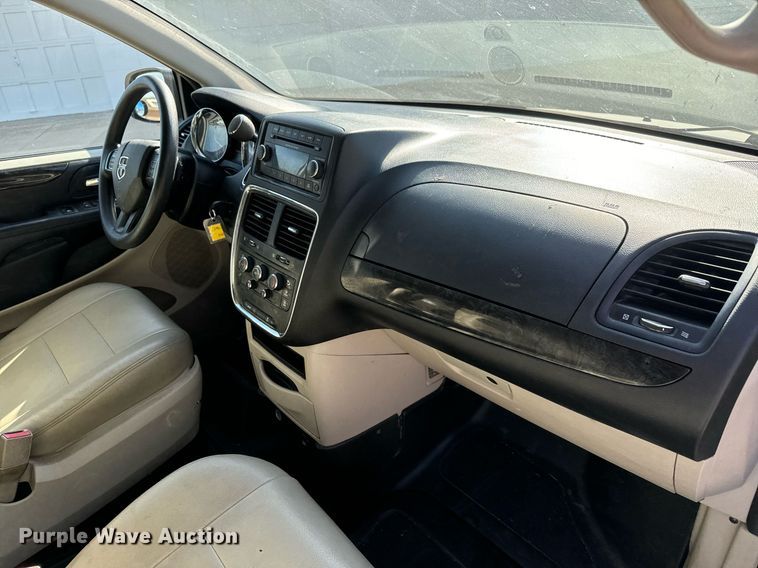 image for item MV9280 2015 Dodge Grand Caravan handicap accessible van