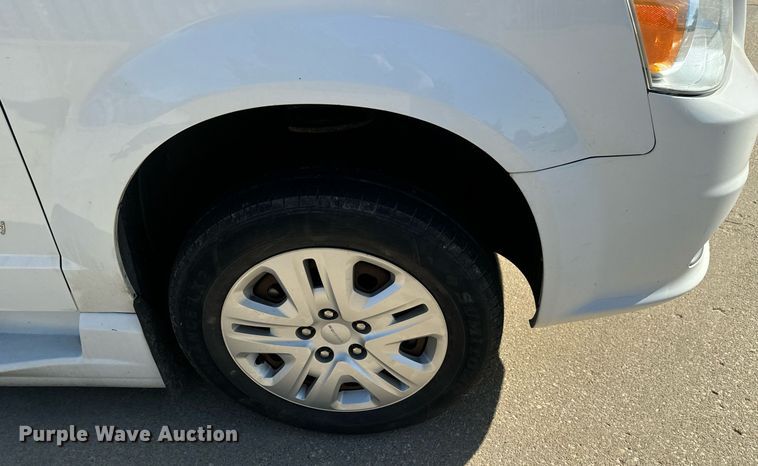 image for item MV9280 2015 Dodge Grand Caravan handicap accessible van