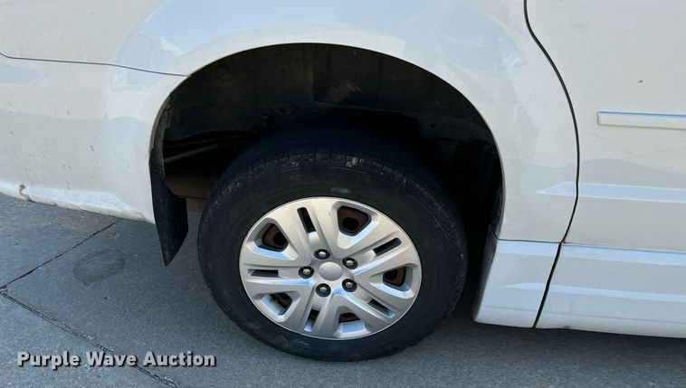 image for item MV9280 2015 Dodge Grand Caravan handicap accessible van