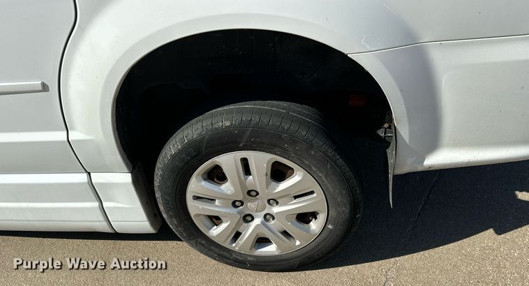 image for item MV9280 2015 Dodge Grand Caravan handicap accessible van