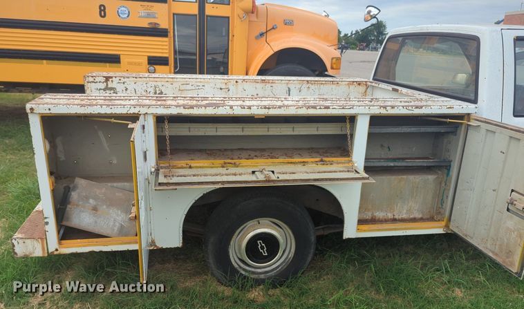 image for item NG9930 1988 Chevrolet S10 utility bed pickup truck