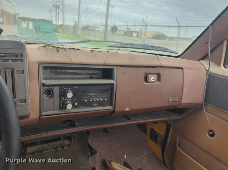 image for item NG9930 1988 Chevrolet S10 utility bed pickup truck