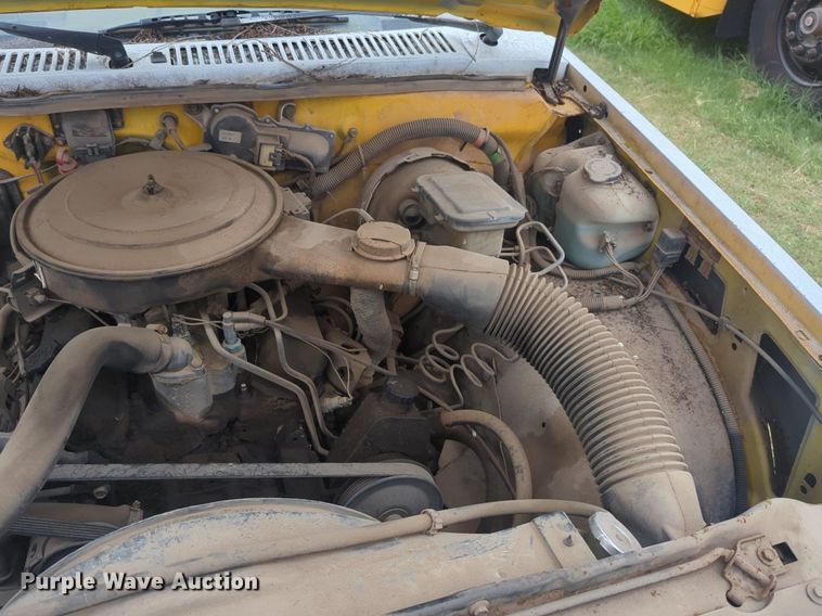 image for item NG9930 1988 Chevrolet S10 utility bed pickup truck