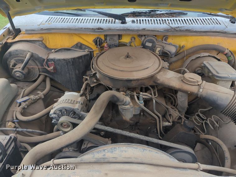 image for item NG9930 1988 Chevrolet S10 utility bed pickup truck