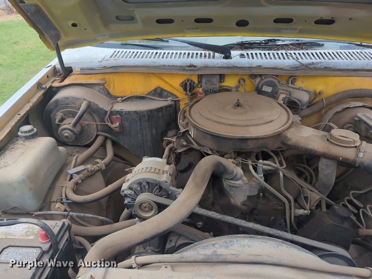 image for item NG9930 1988 Chevrolet S10 utility bed pickup truck