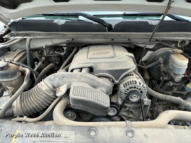 image for item NQ9758 2010 Chevrolet  Silverado 1500 Ext. Cab pickup truck