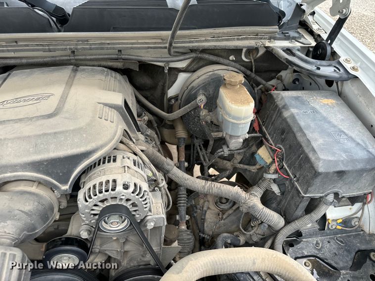 image for item NQ9758 2010 Chevrolet  Silverado 1500 Ext. Cab pickup truck