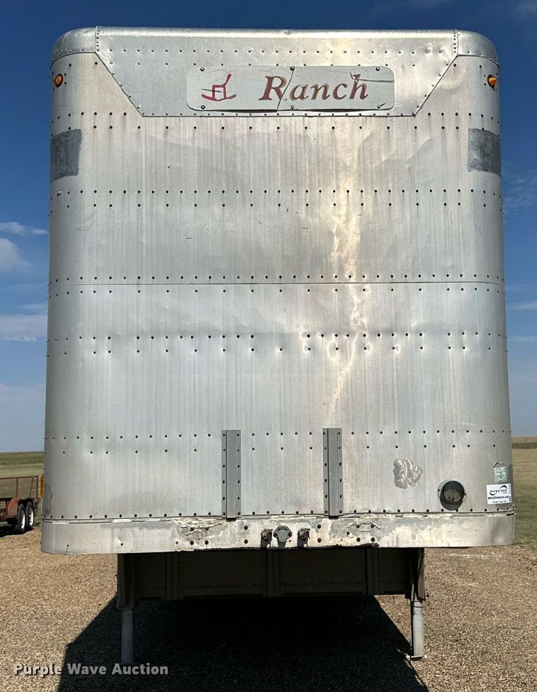 image for item DD3352 1998 Wilson livestock trailer