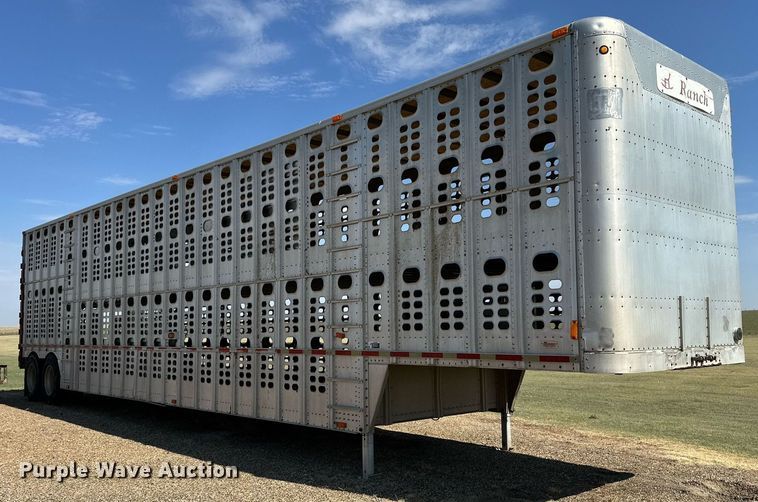 image for item DD3352 1998 Wilson livestock trailer