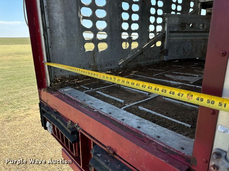 image for item DD3352 1998 Wilson livestock trailer