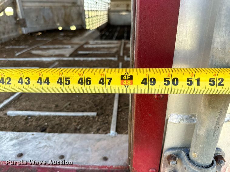 image for item DD3352 1998 Wilson livestock trailer