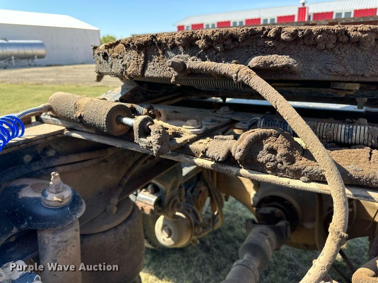 image for item DD3353 1995 Peterbilt 379 semi truck