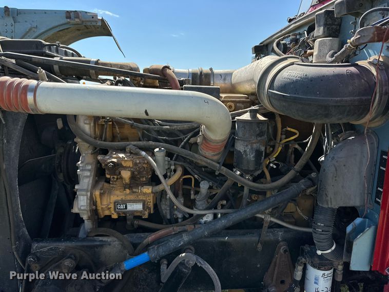 image for item DD3353 1995 Peterbilt 379 semi truck