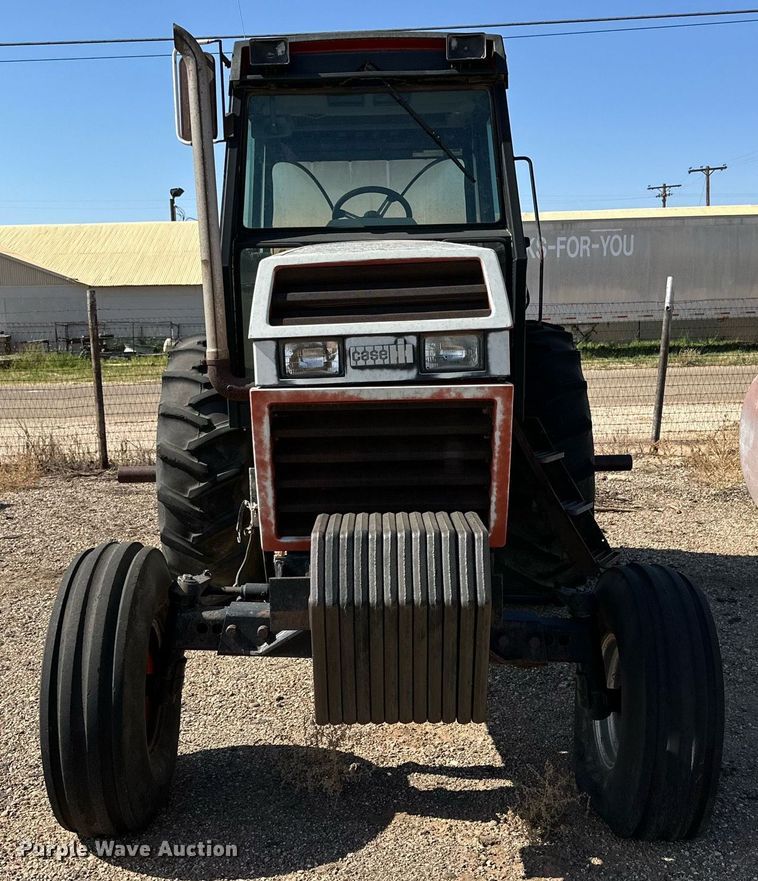 image for item DD3365 1985 Case  2096 tractor