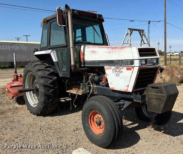 image for item DD3365 1985 Case  2096 tractor