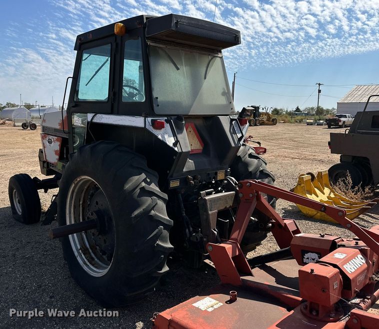image for item DD3365 1985 Case  2096 tractor