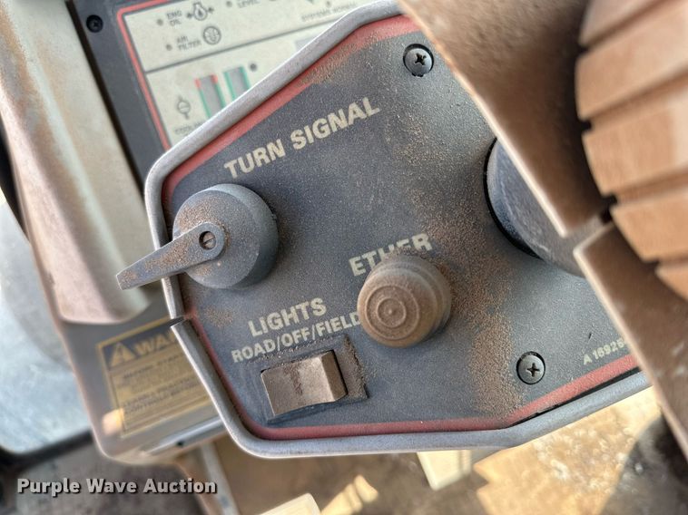 image for item DD3365 1985 Case  2096 tractor